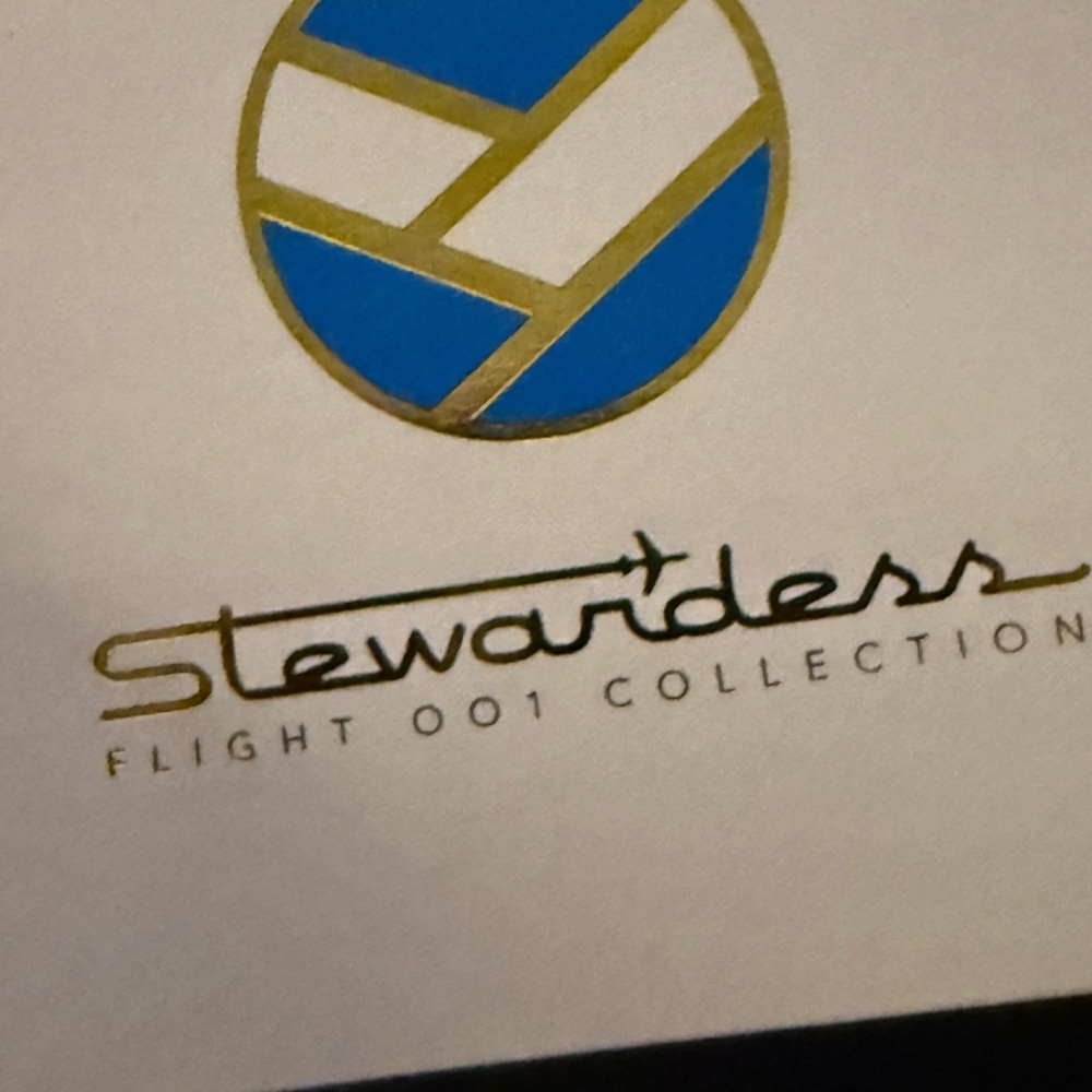 STEWARDESS FLIGHT 001 COLLECTION TRI FOLD WALLET NEW WITH TAGS - Picture 3 of 4